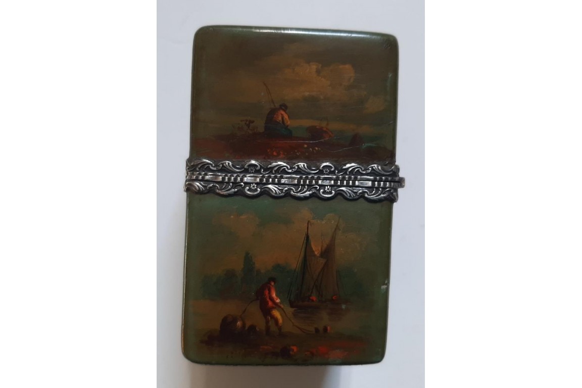 Perfume necessary in the style of the 18th century