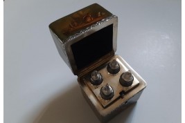 Perfume necessary in the style of the 18th century