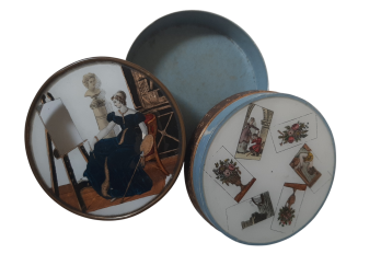 Changing pictures, candy box circa 1825