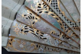 Le regard de l'amour, éventail de Micaël et Alexandre, vers 1880-95