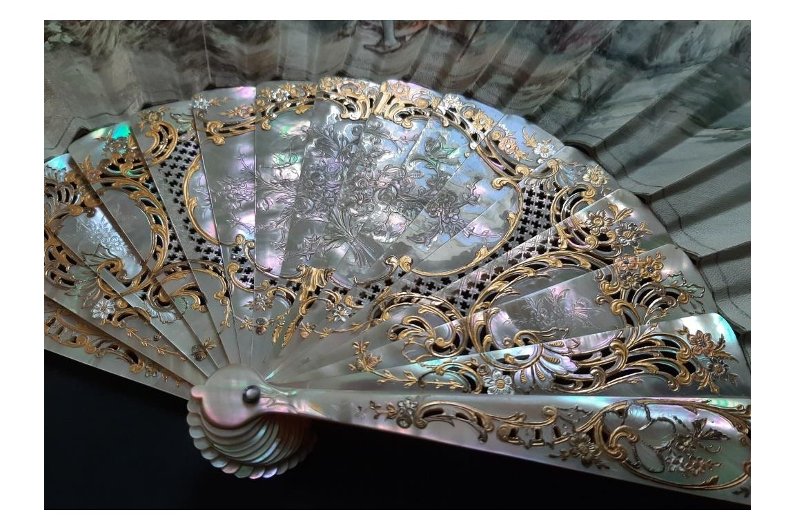 Le regard de l'amour, éventail de Micaël et Alexandre, vers 1880-95