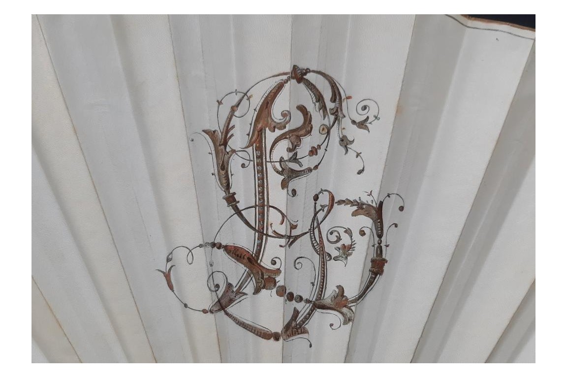 Le regard de l'amour, éventail de Micaël et Alexandre, vers 1880-95