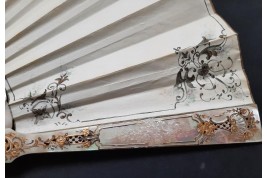 Le regard de l'amour, éventail de Micaël et Alexandre, vers 1880-95