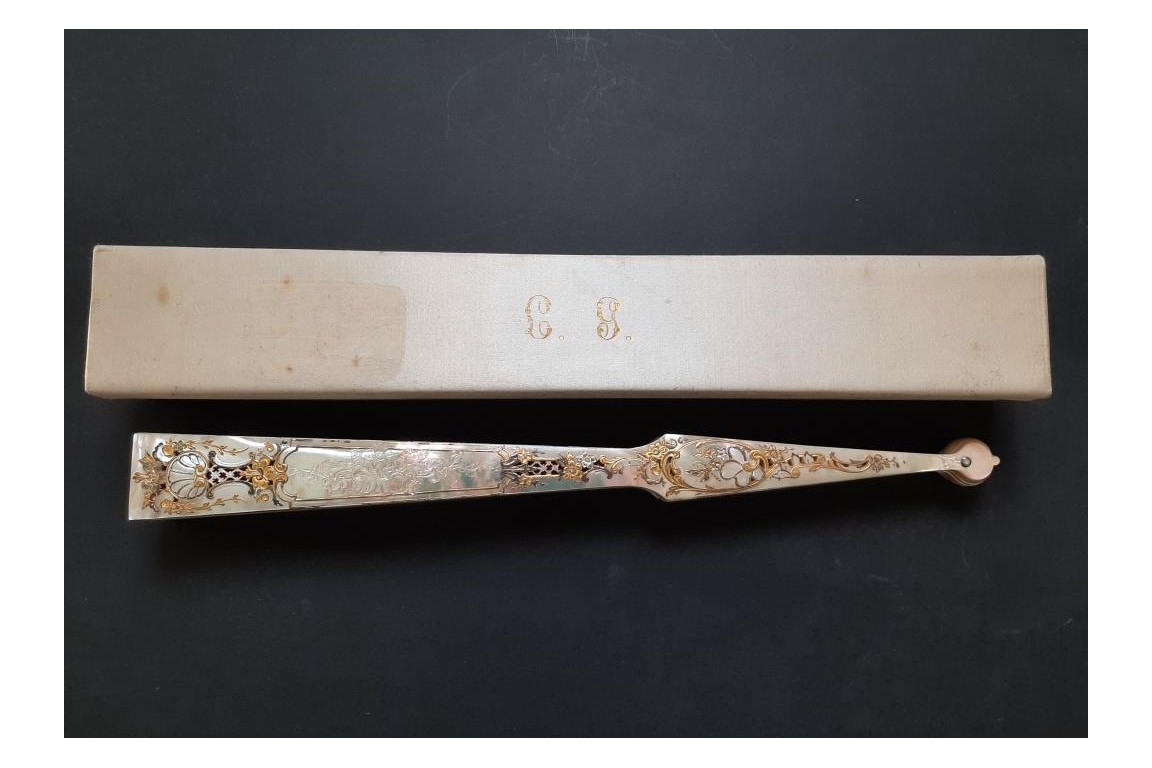 Le regard de l'amour, éventail de Micaël et Alexandre, vers 1880-95