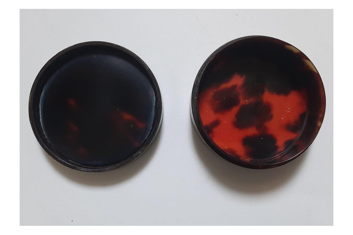 The fish market, 18th century snuffbox