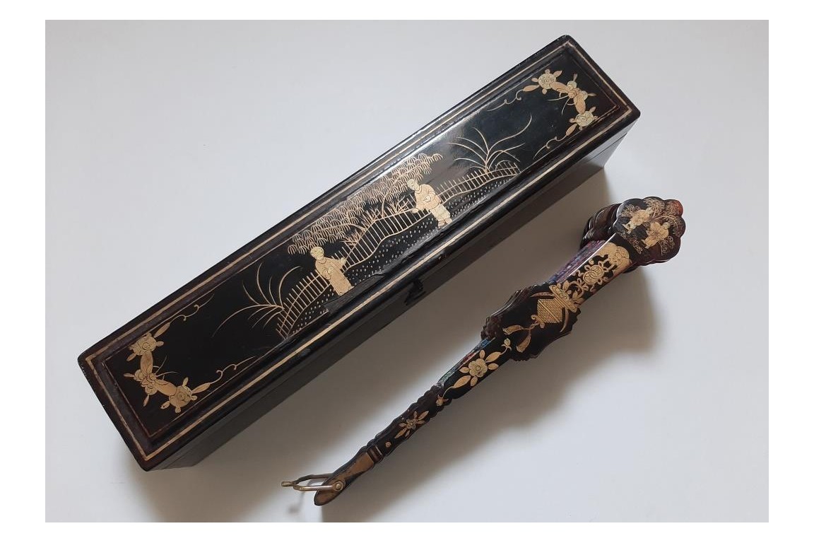 Cabriolet from China, 19th century fan