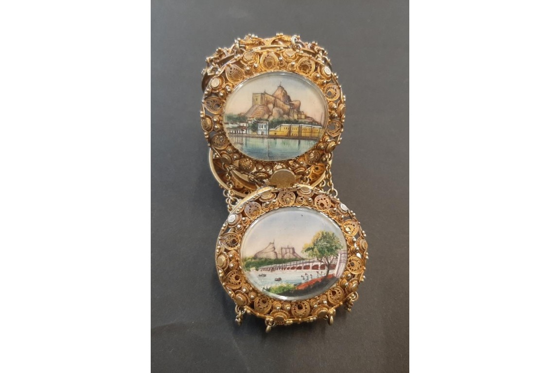 Bracelet souvenir de l'Inde, vers 1834-60