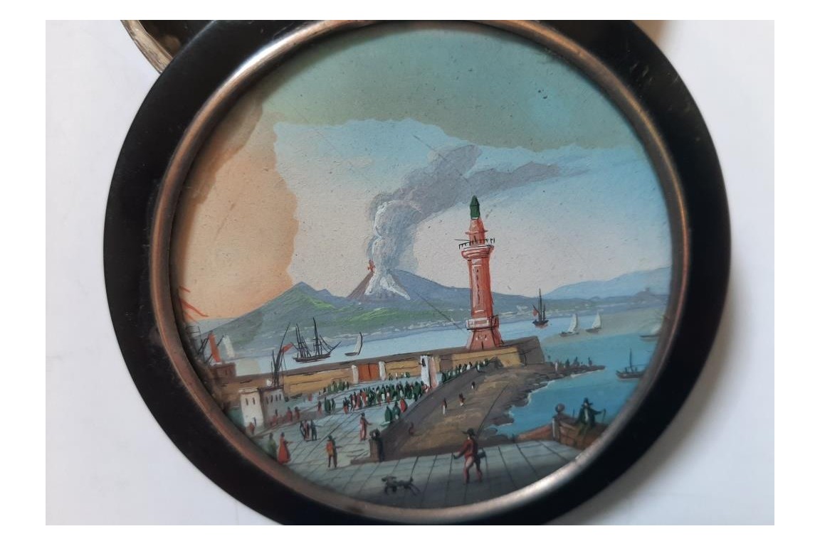Vesuvius, green tortoiseshell snuffbox, 19th century