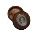 Young girl, 19th century snuffbox