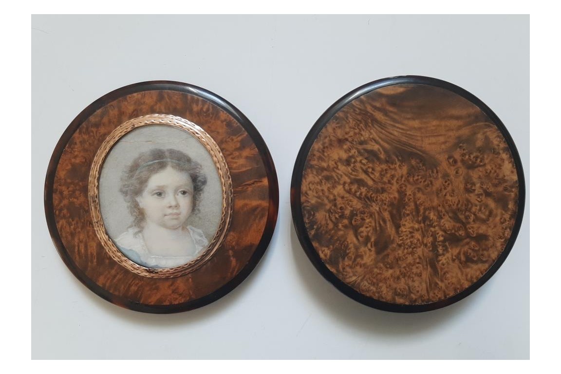 La petite fille, tabatière XIXème siècle