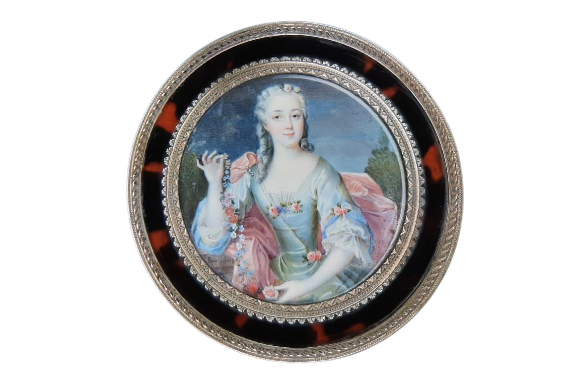 Woman with flower, 18th century snuffbox