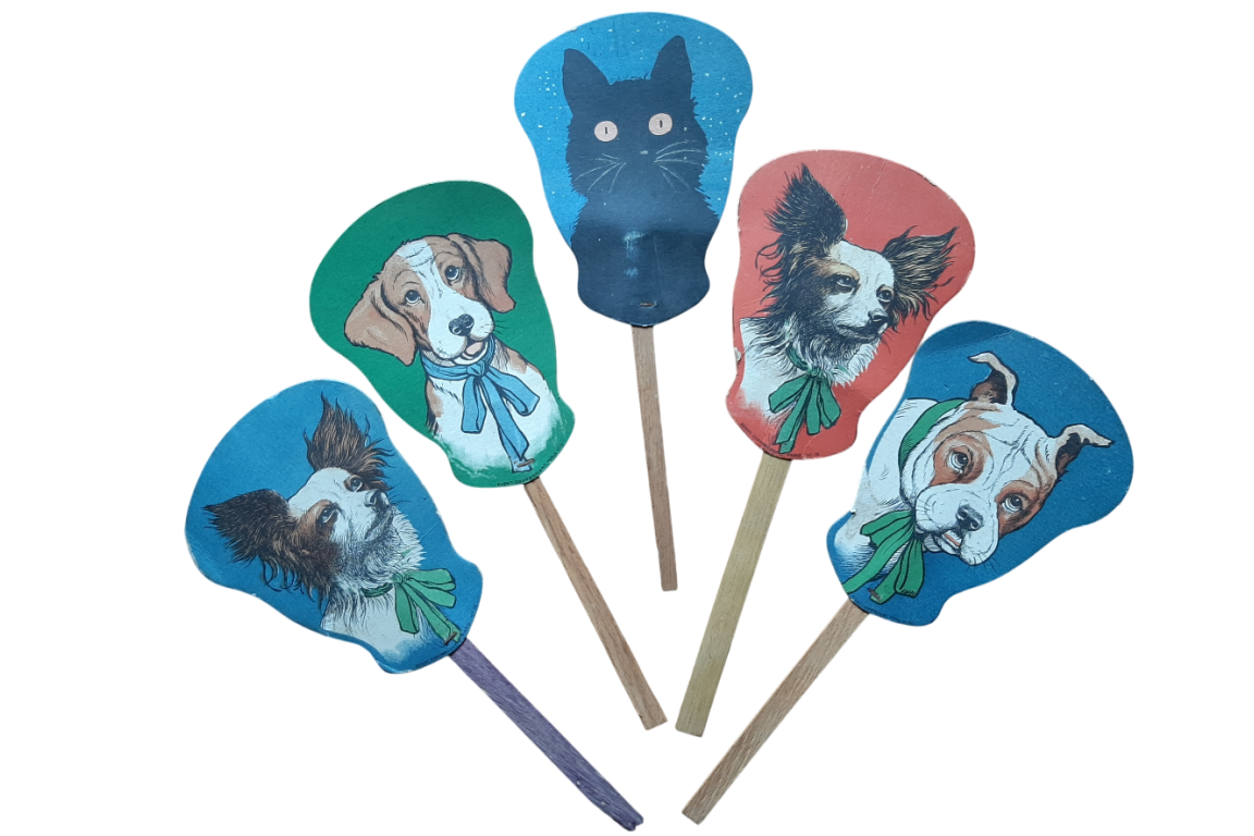 One cat and four dogs, advertising fixed fans for Kina Lillet and Ric-Ka