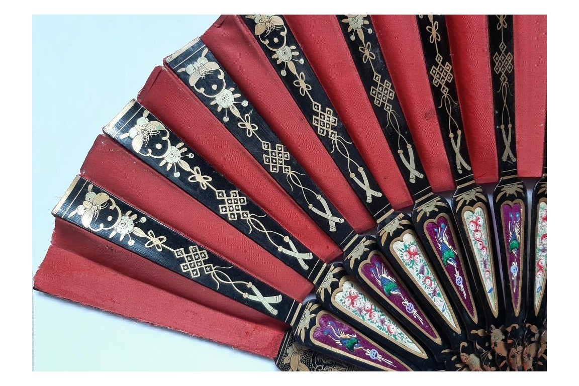 Red sultane, Chinese fan, 19th century