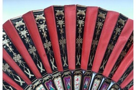 Red sultane, Chinese fan, 19th century