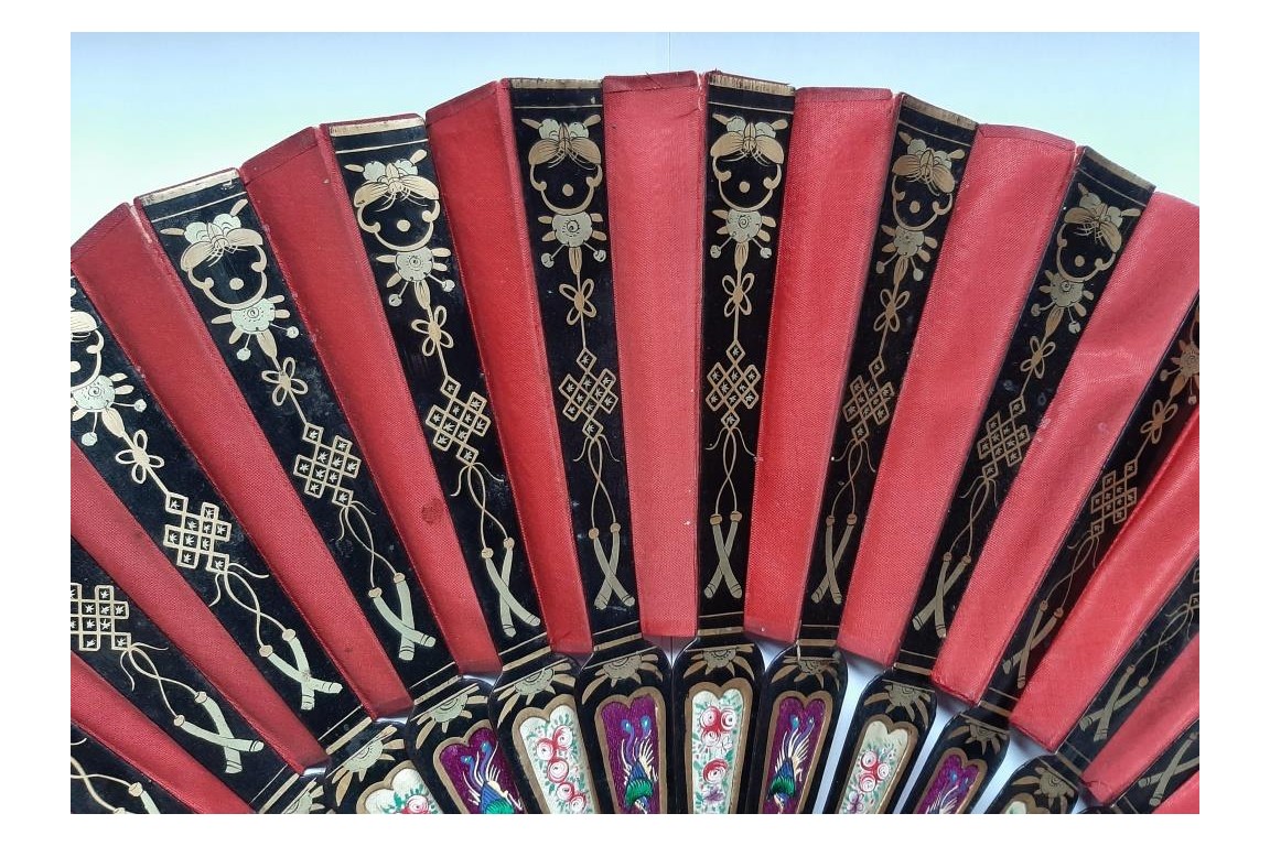 Red sultane, Chinese fan, 19th century