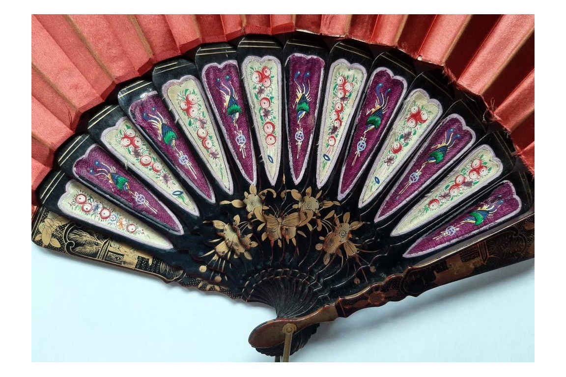 Red sultane, Chinese fan, 19th century