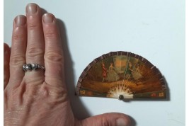 L'enfance d'après Lancret, éventail miniature XIXème