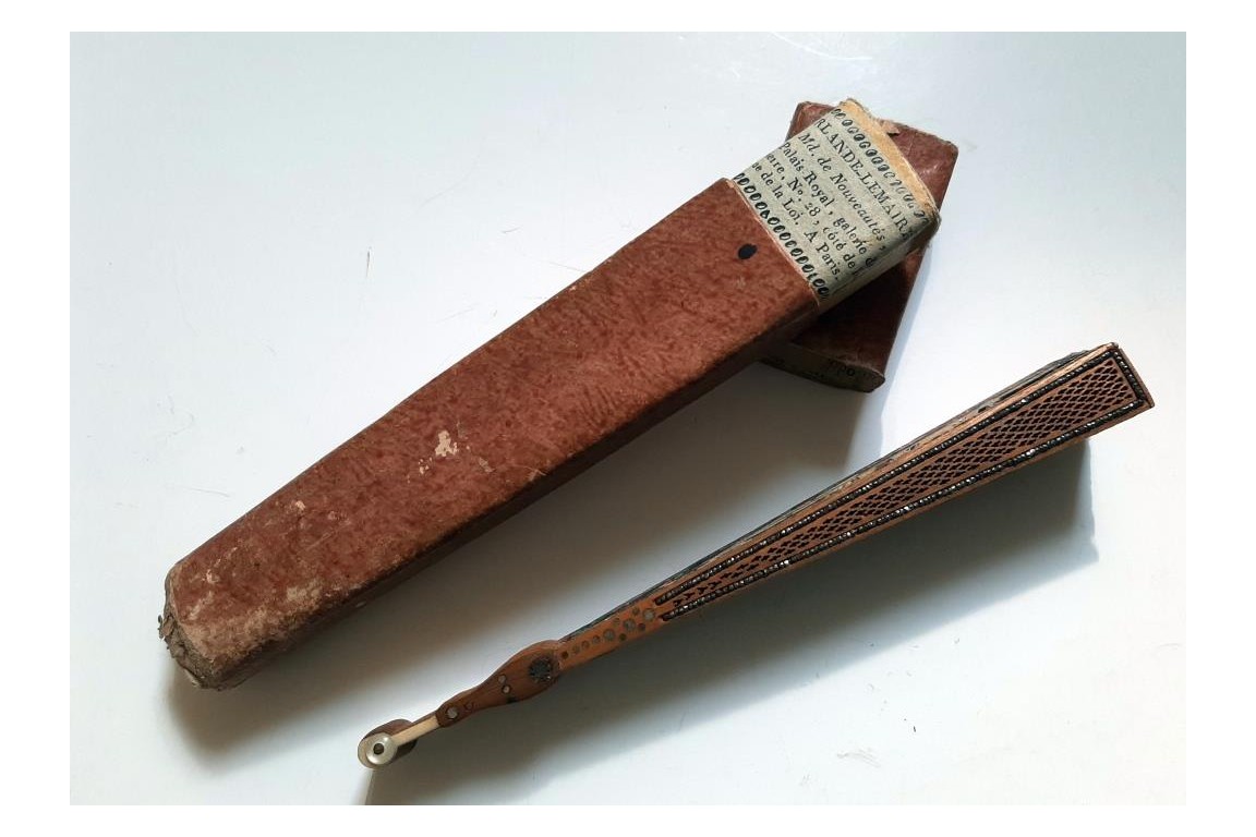 Piazza del Popolo and Vesuvius from Pompeii (?), fan circa 1805–1810