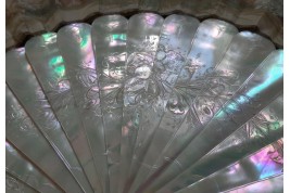 Catching love, Lasellaz fan, late 19th century