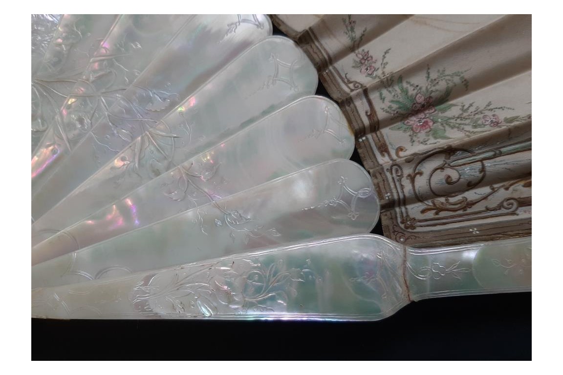 Catching love, Lasellaz fan, late 19th century