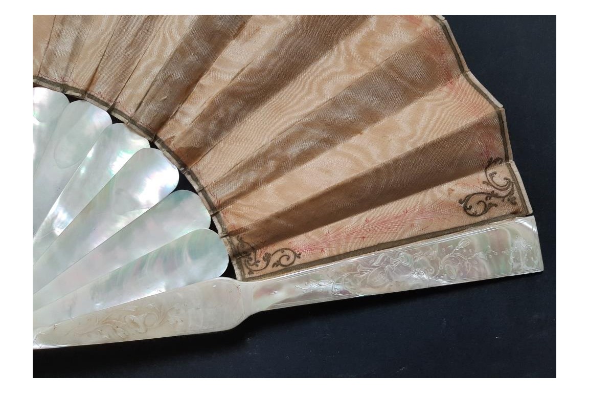 Catching love, Lasellaz fan, late 19th century