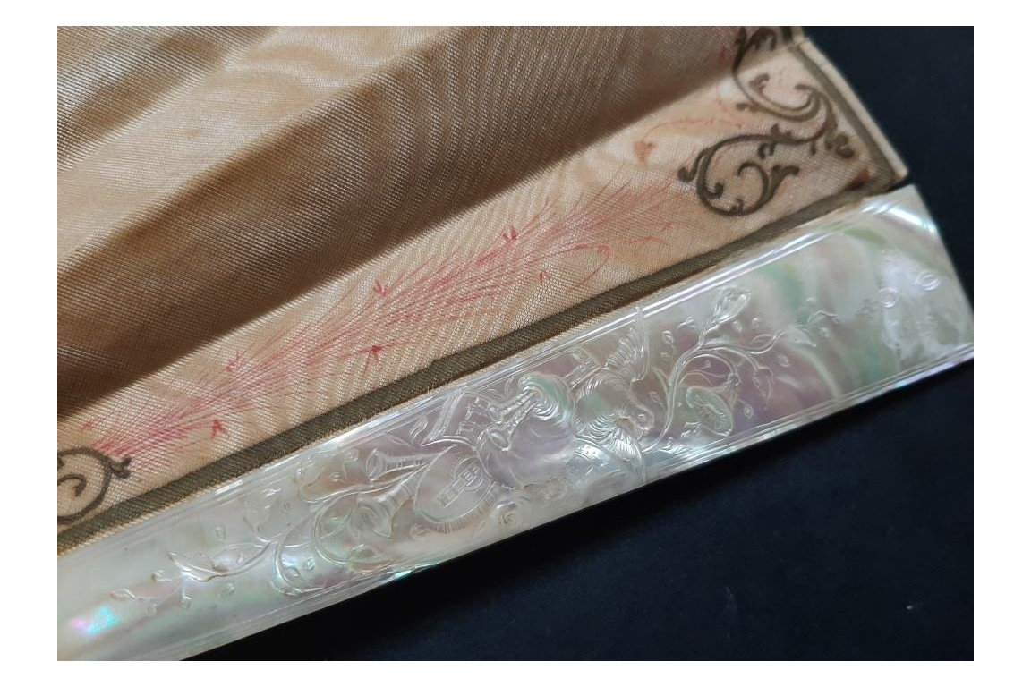 Catching love, Lasellaz fan, late 19th century