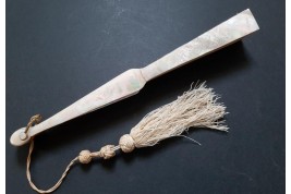 Catching love, Lasellaz fan, late 19th century