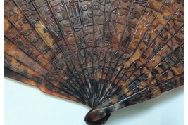 Écaille de Chine, éventail XIXème siècle