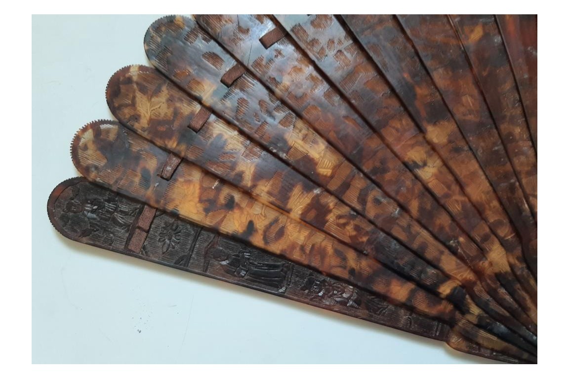 Chinese tortoiseshell fan, 19th century