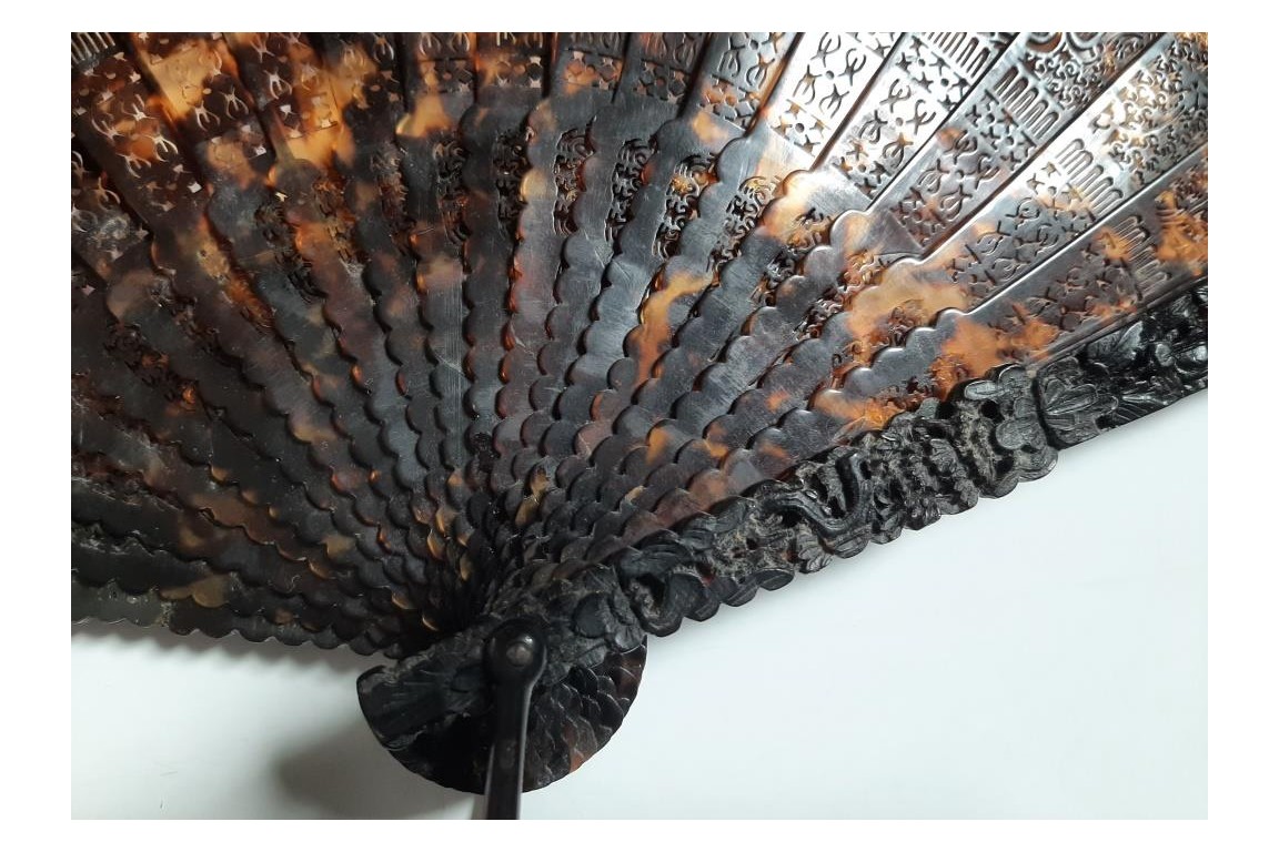 Geometric tortoiseshell fan, 19th century, China