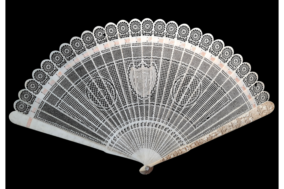 Chine géométrique, éventail vers 1795-1810