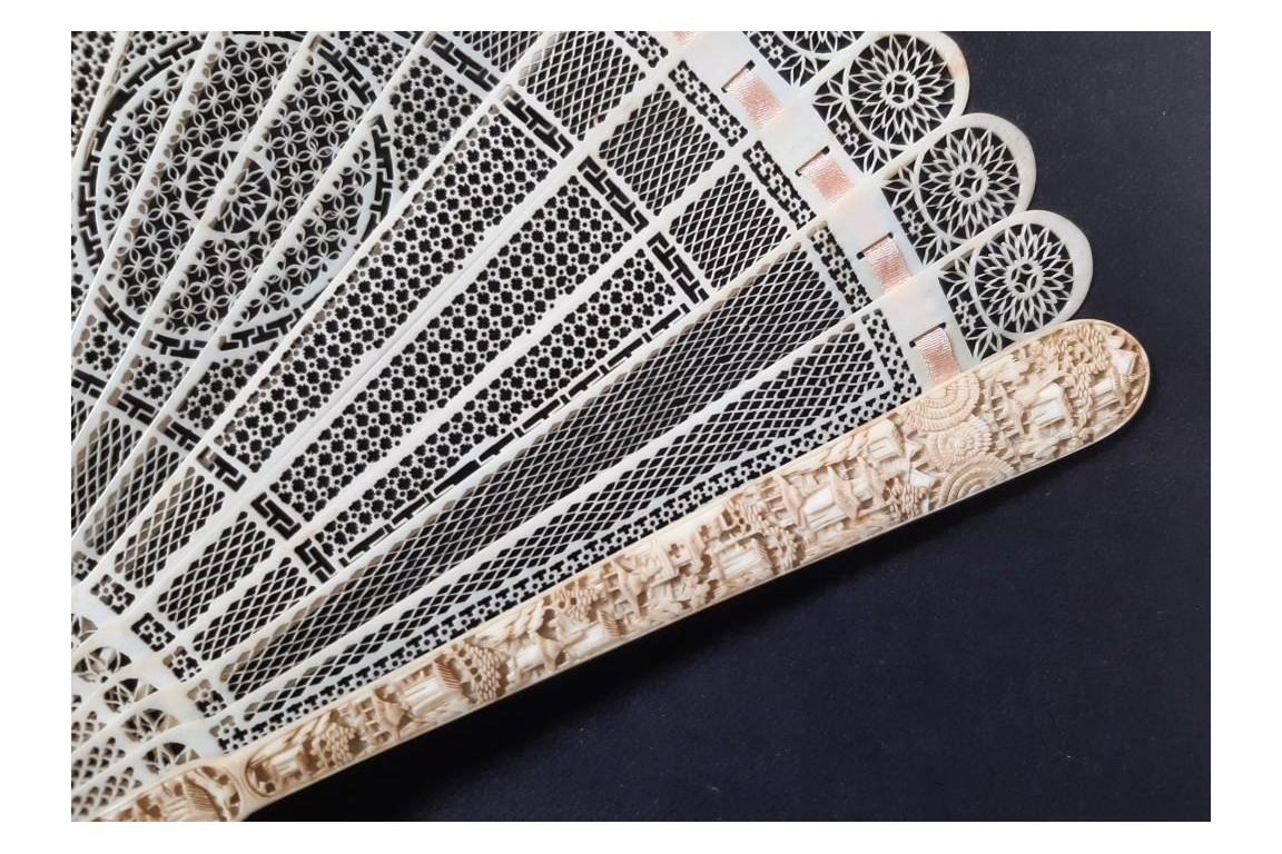 Chine géométrique, éventail vers 1795-1810