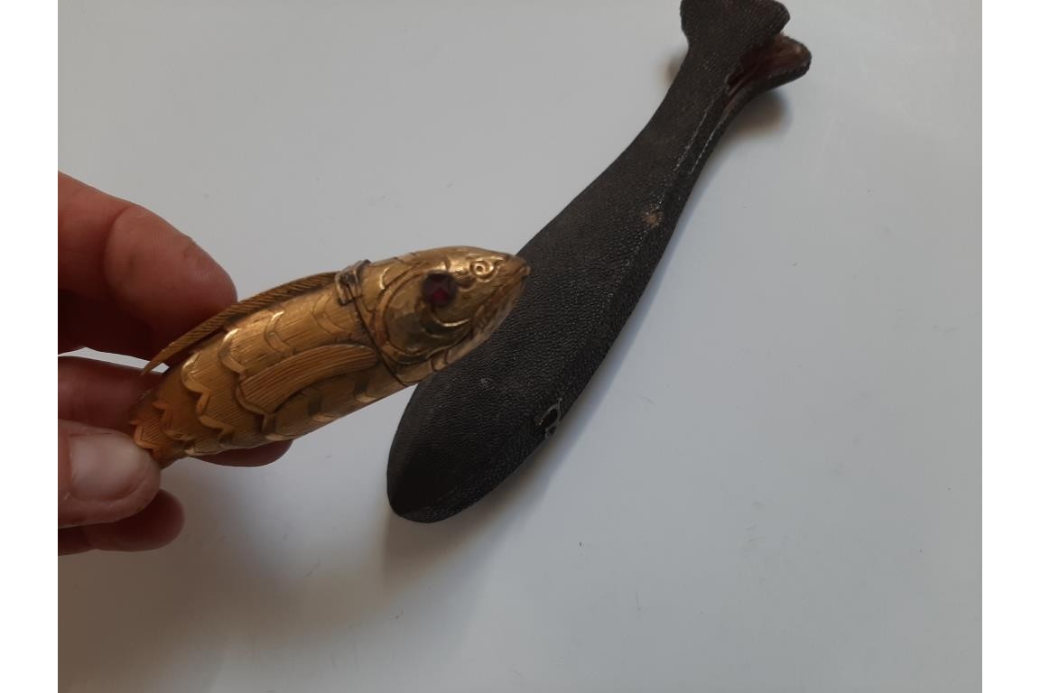Poisson, boite à épices, XVIIIeme siècle