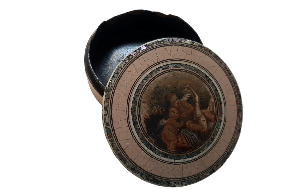 Swan snuffbox, 18th century ?