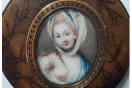 Beauty with fern, 18 or 19th century snuffbox