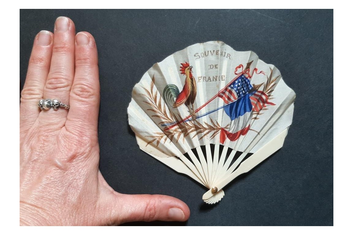 The United States, allies of France, child fan, World War I