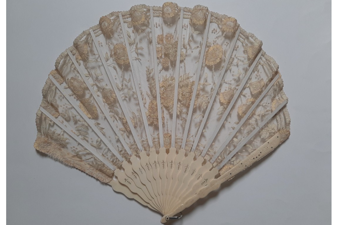 Radiana, phosphorescent “luminous” fan, circa 1922-23