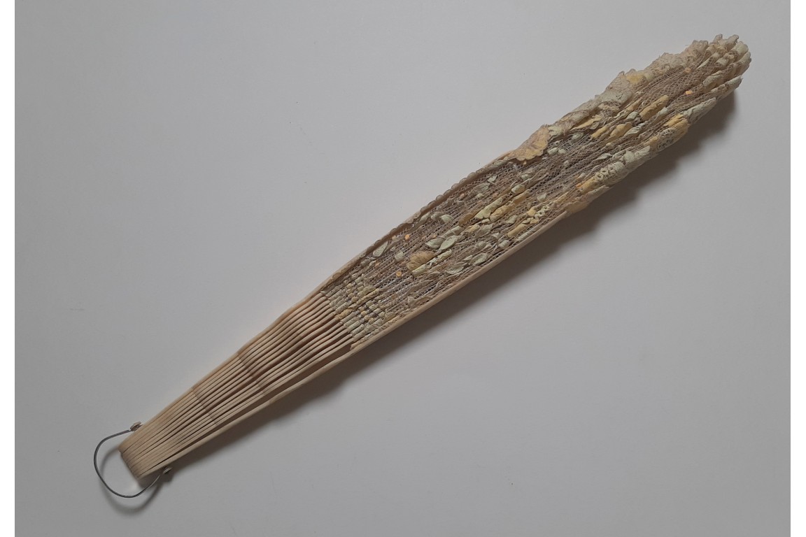 Radiana, phosphorescent “luminous” fan, circa 1922-23