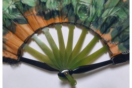 Roses et perles vertes, éventail vers 1924-25