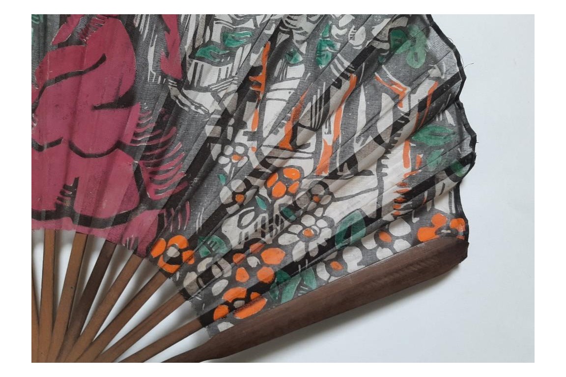 The kiss, Art Deco fan ?