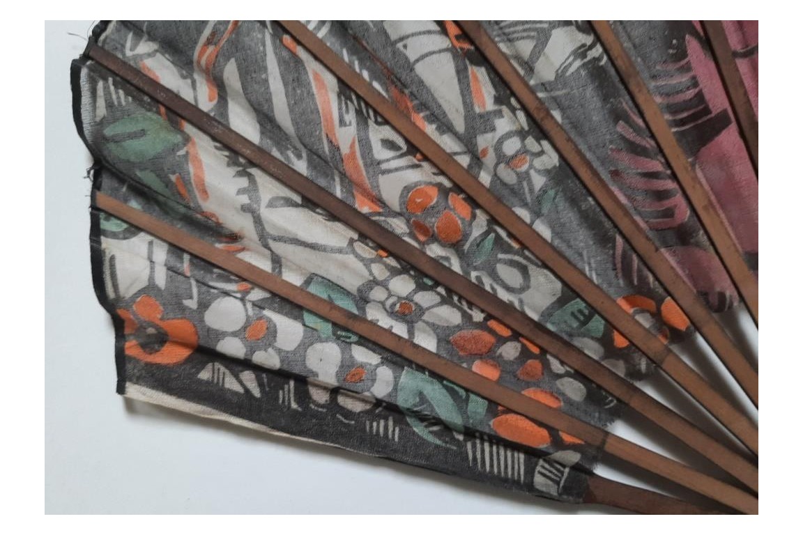 The kiss, Art Deco fan ?