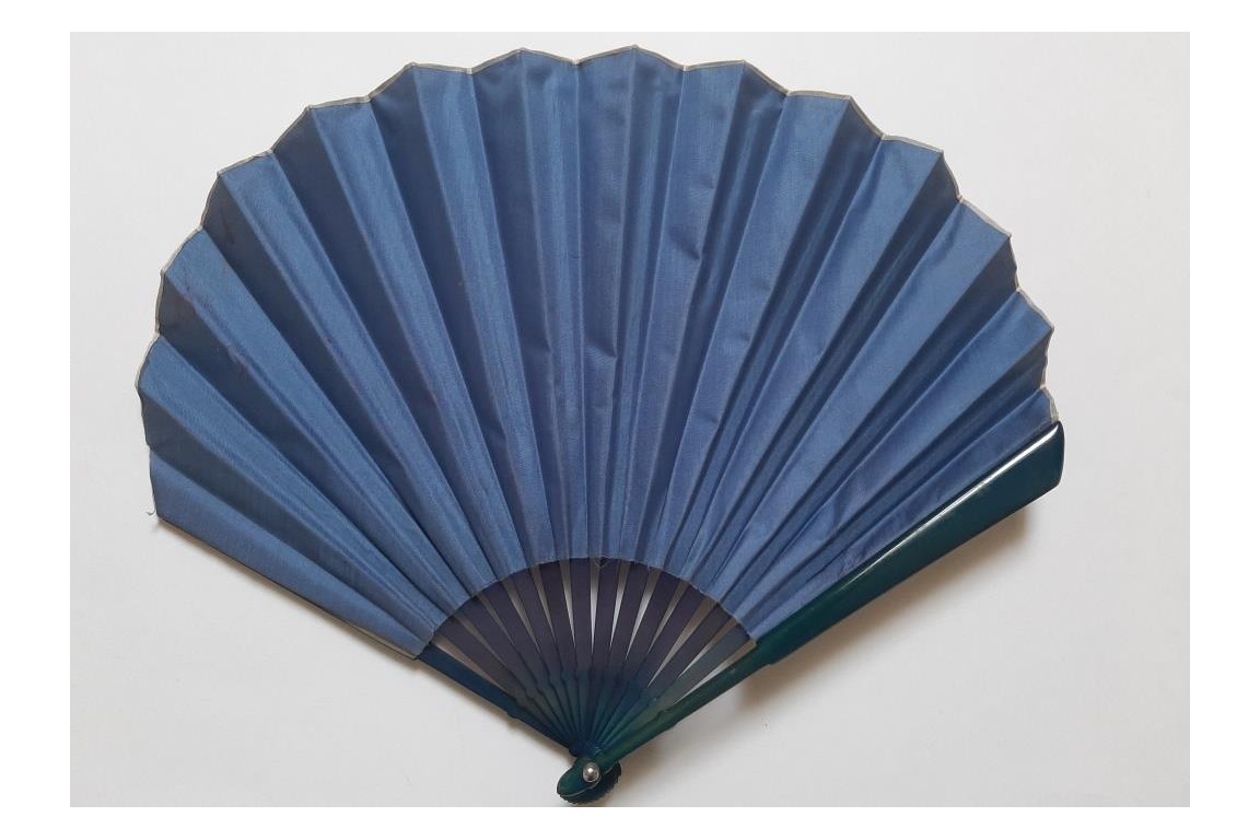 The Oriental Woman with bird of Paradise and Pageboy, fan by Umberto Brunelleschi, circa 1925