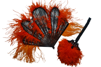 Parure orange et noire, éventail et sac vers 1921