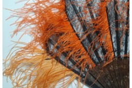 Parure orange et noire, éventail et sac vers 1921