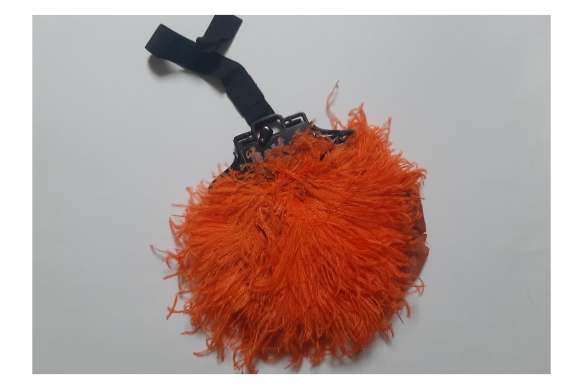 Parure orange et noire, éventail et sac vers 1921