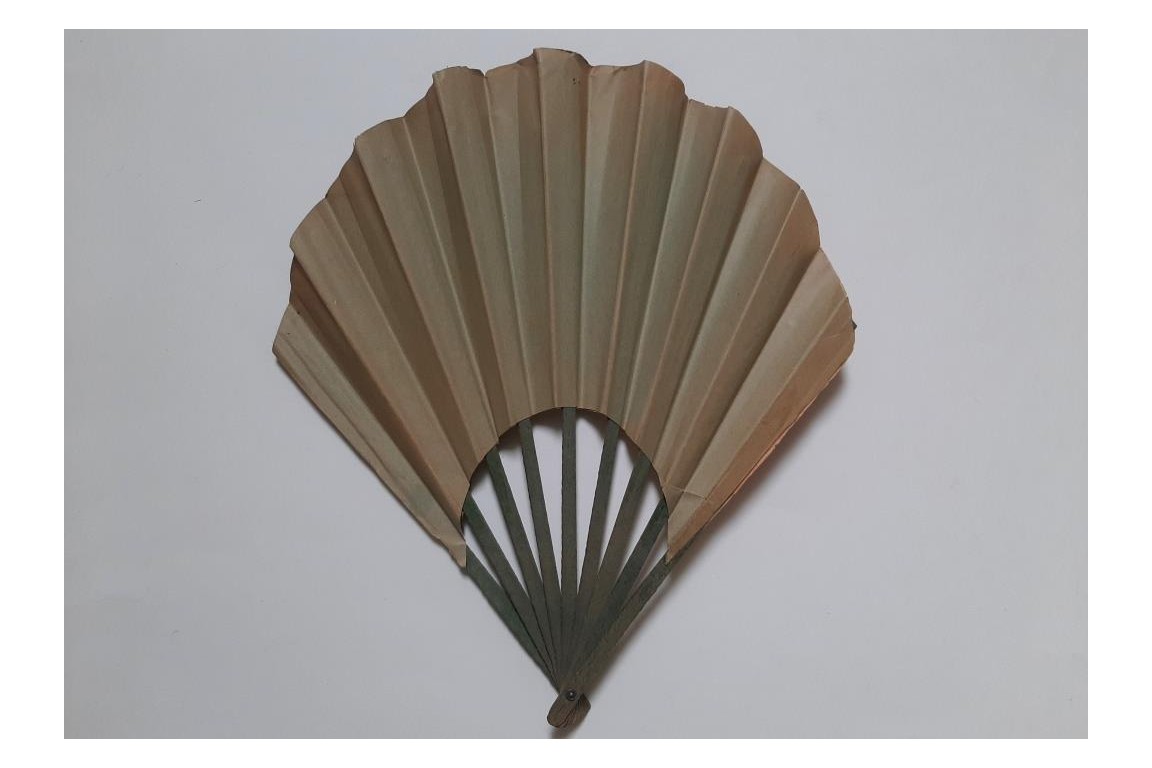La Maisonnette des Comédiens Russes, advertising fan circa 1920-30