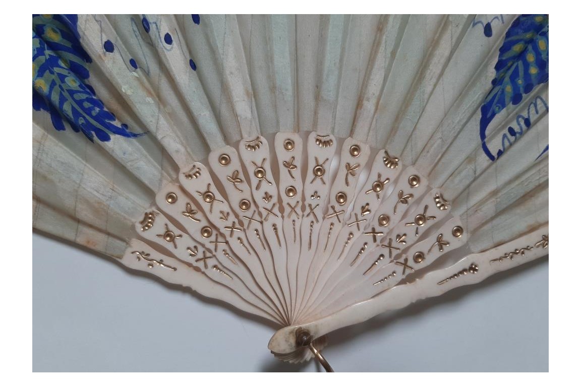 Pink flowers, Art deco fan