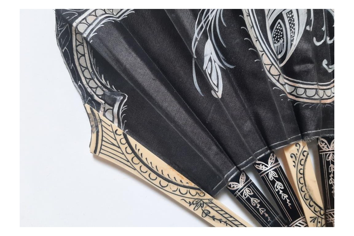 Art déco noir et blanc, éventail vers 1925