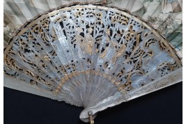 La reconnaissance d'Iphigénie pour une biche, éventail vers 1750