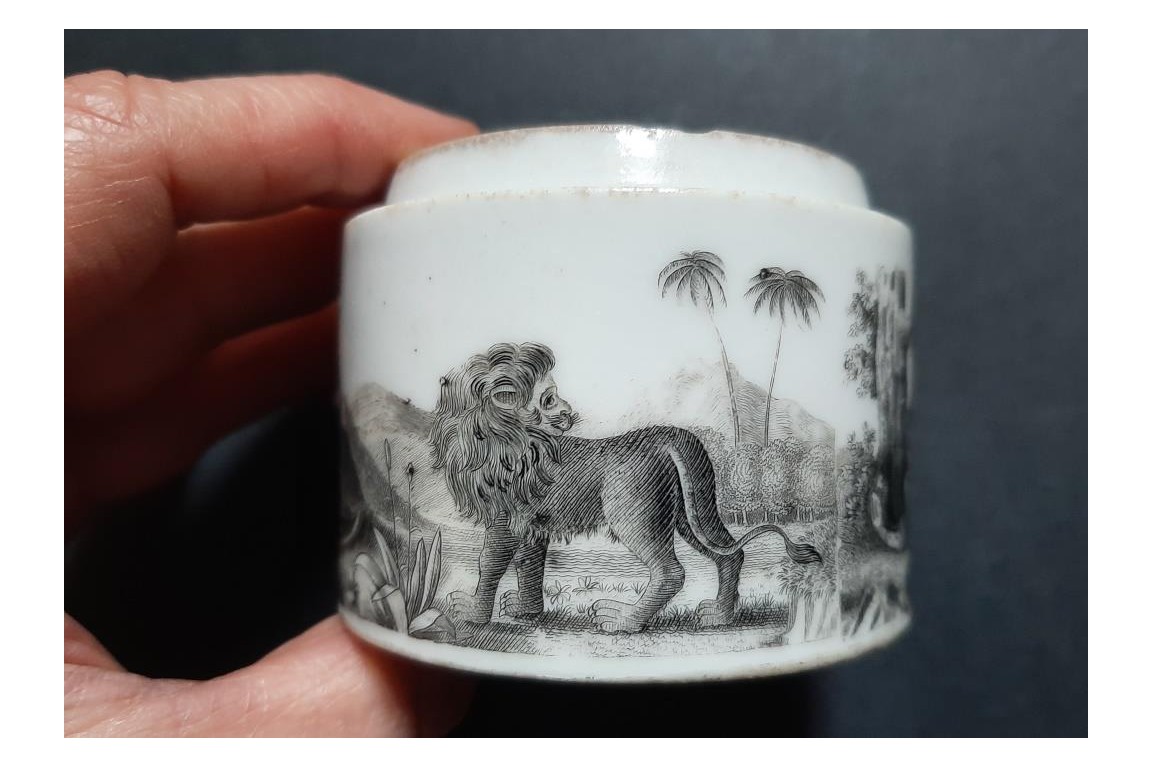 Pommade du Lion, parfumeur Gellé Frères à Paris, vers 1830